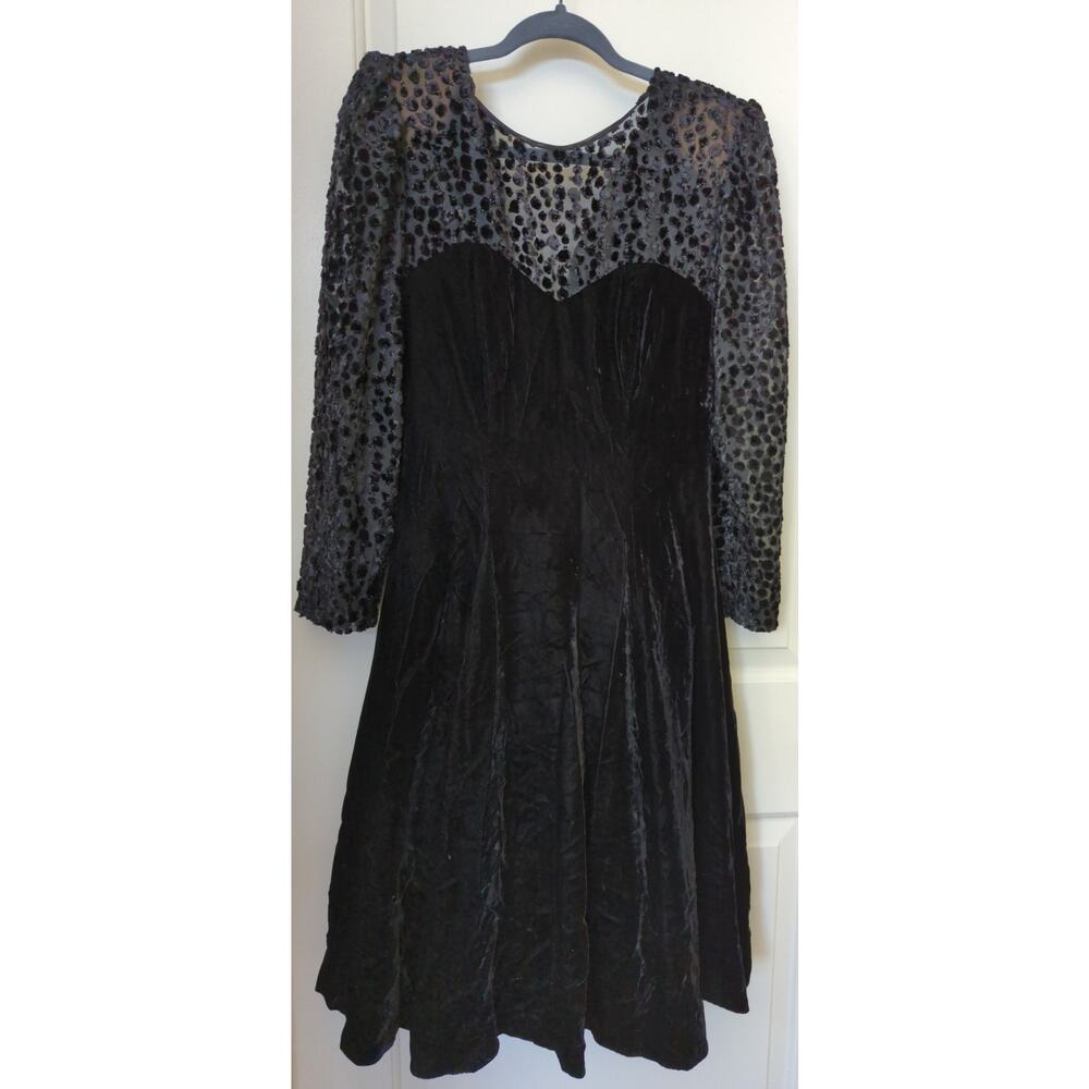 Vintage 80s Niki Petites Size 10 Black Velvet Leopard Illusion Neckline Dress